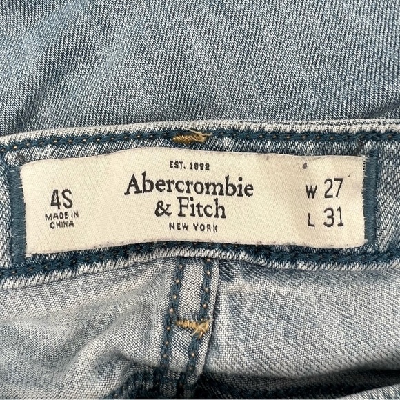 Abercrombie & Fitch Straight Leg Jeans Size 4 Short Women’s - Picture 2 of 5